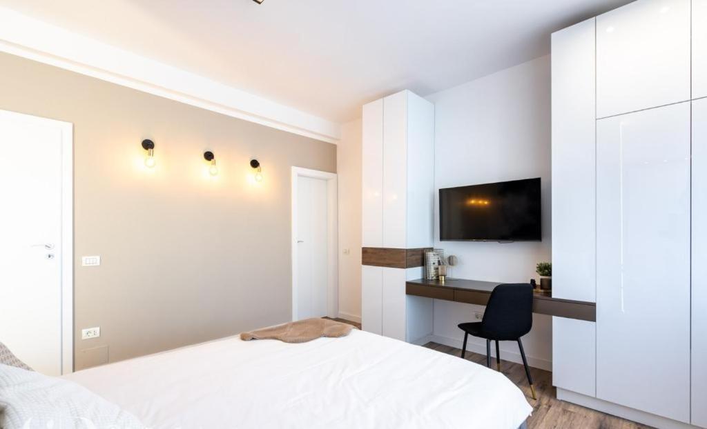 Majestic Apartament With View In Magheru Bukarest Eksteriør billede